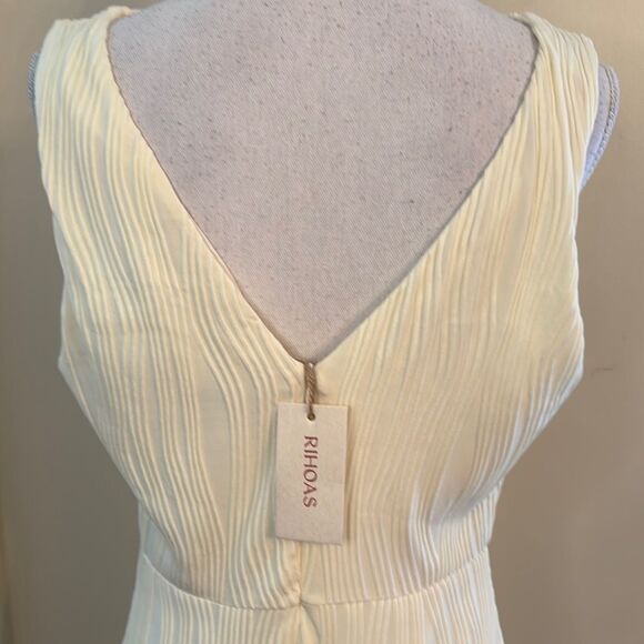 RIHOAS Elegant Cream Sleeveless Dress - Picture 5 of 8